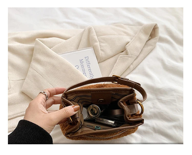 Brynlee Sherpa Bucket Bag